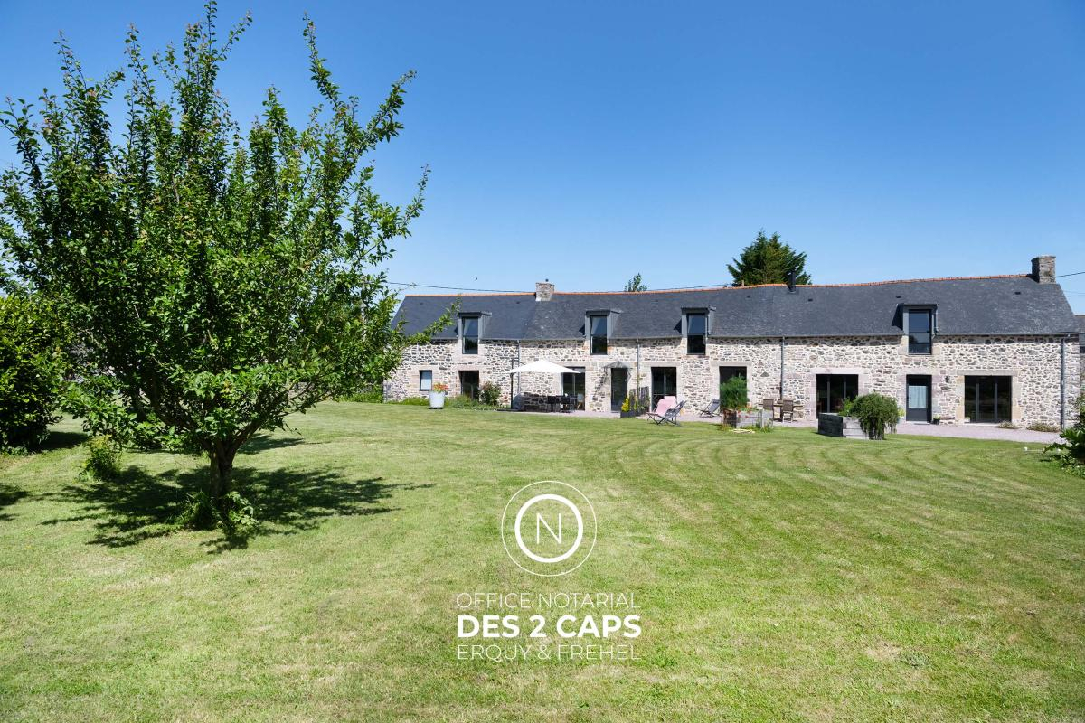 Vente Maison 12&nbsp;Pièces 261.5&nbsp;m² Plurien