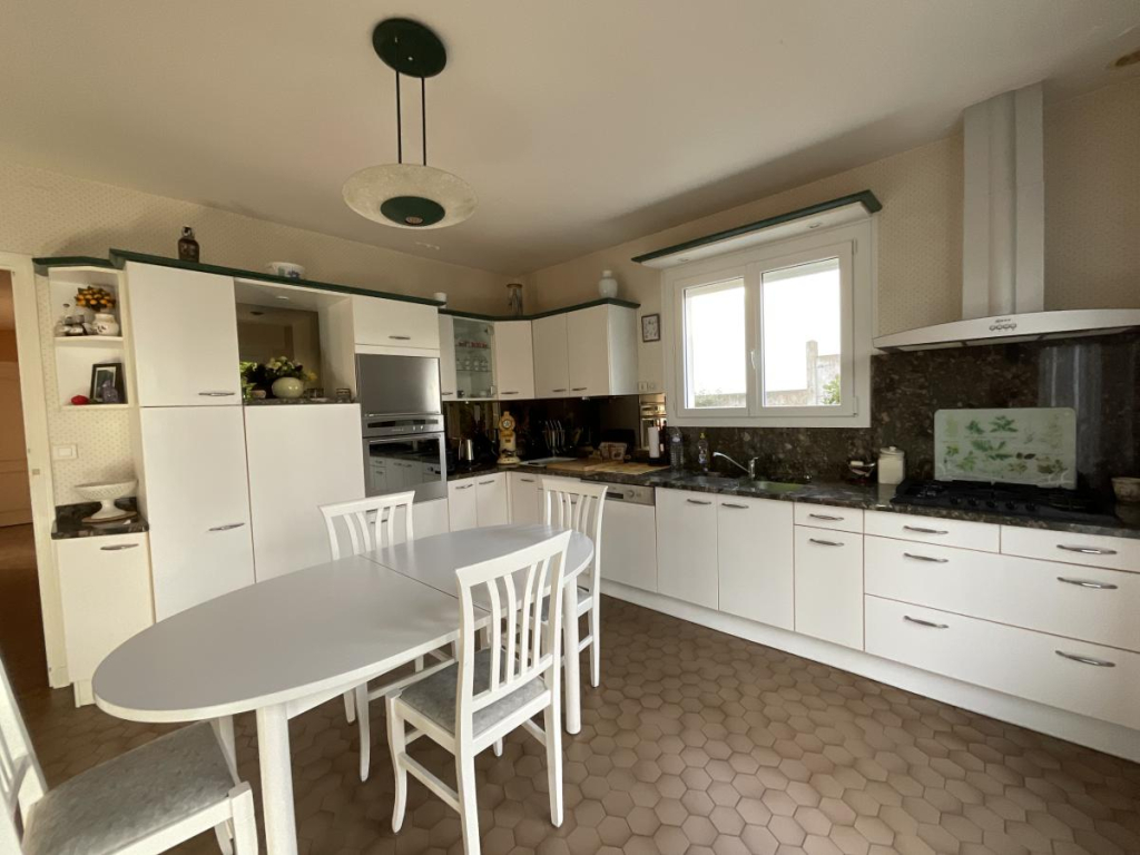 Vente Maison 10 Pièces 192 m² Erquy
